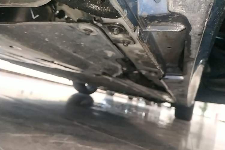 Used Geely Galaxy A7 2025 Model EM-i 150km Starship Edition Right Side Sill