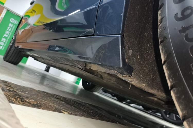 Used Geely Galaxy A7 2025 Model EM-i 150km Starship Edition Right Side Sill