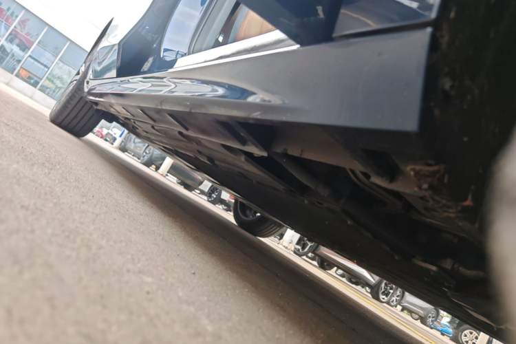 Used Geely Galaxy A7 2025 Model EM-i 150km Starship Edition Right Side Sill