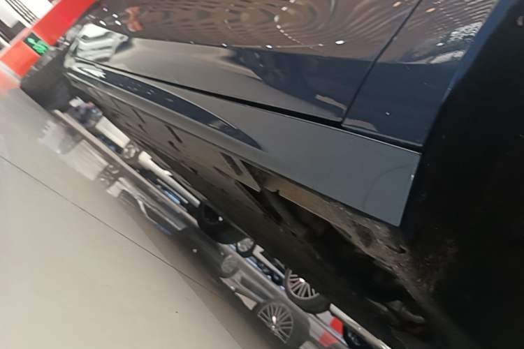 Used Geely Galaxy A7 2025 Model EM-i 150km Starship Edition Right Side Sill