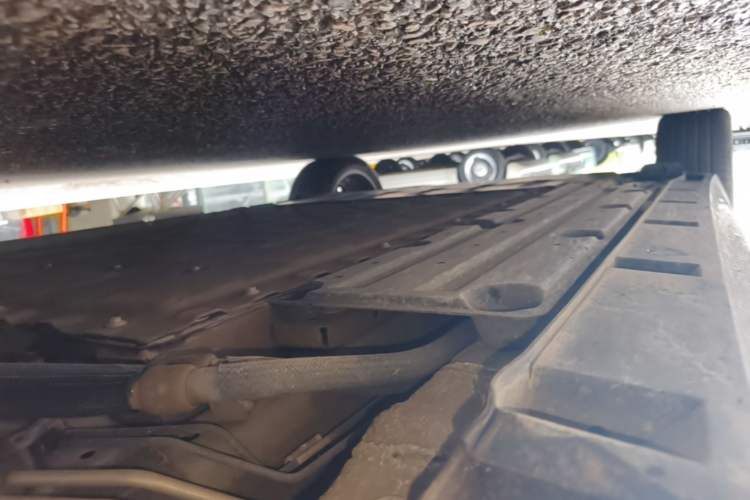 Used Geely Galaxy A7 2025 Model EM-i 150km Starship Edition Right Side Sill