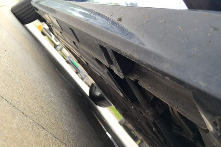 Used Geely Galaxy A7 2025 Model EM-i 150km Starship Edition Right Side Sill