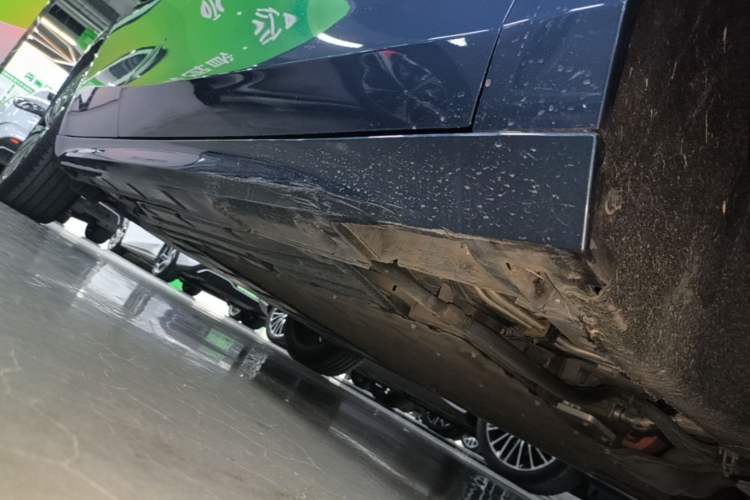 Used Geely Galaxy A7 2025 Model EM-i 150km Starship Edition Right Side Sill
