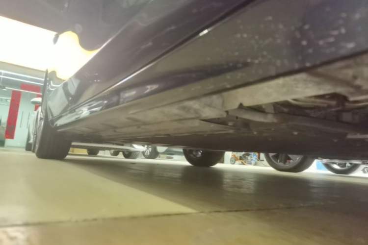 Used Geely Galaxy A7 2025 Model EM-i 150km Starship Edition Right Side Sill