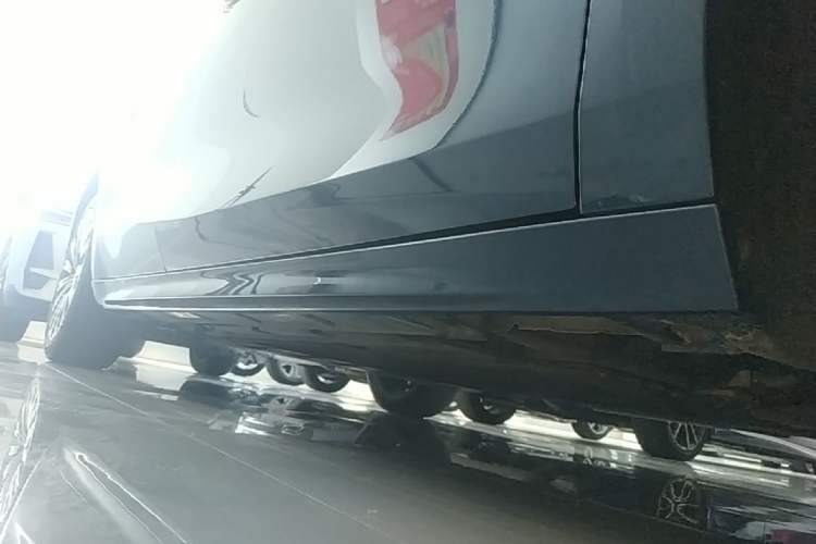 Used Geely Galaxy A7 2025 Model EM-i 150km Starship Edition Right Side Sill
