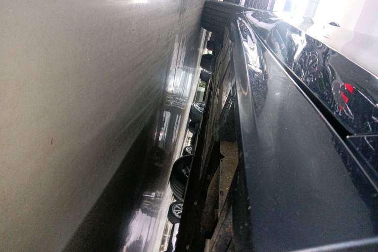 Used Geely Galaxy A7 2025 Model EM-i 150km Starship Edition Right Side Sill