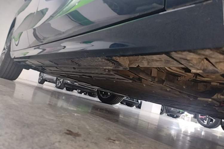 Used Geely Galaxy A7 2025 Model EM-i 150km Starship Edition Right Side Sill