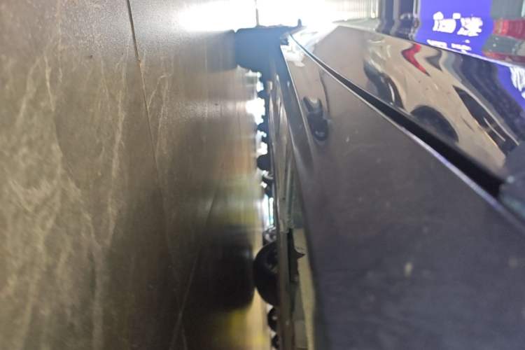 Used Geely Galaxy A7 2025 Model EM-i 150km Starship Edition Right Side Sill