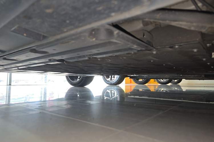 Used Geely Galaxy A7 2025 Model EM-i 150km Starship Edition Right Side Sill