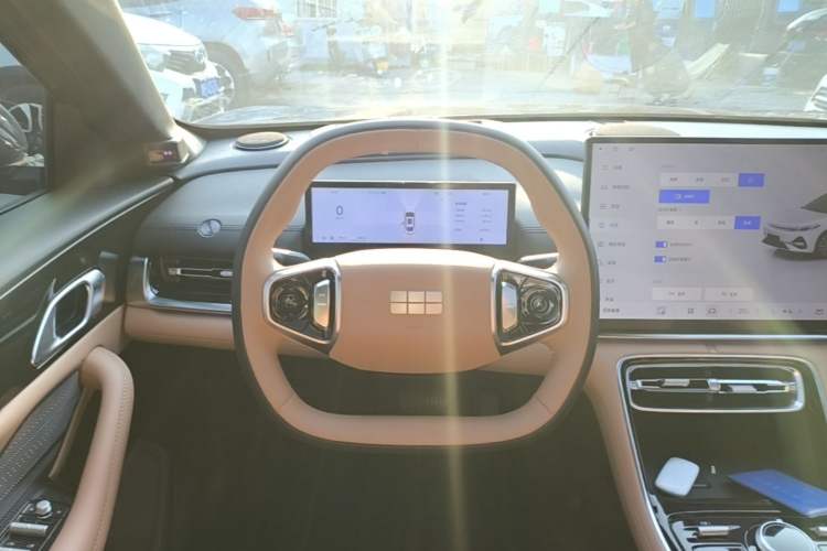 Used Geely Galaxy A7 2025 Model EM-i 150km Starship Edition Steering Wheel