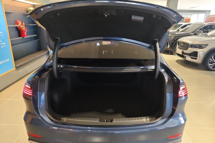 Used Geely Galaxy A7 2025 Model EM-i 150km Starship Edition Trunk
