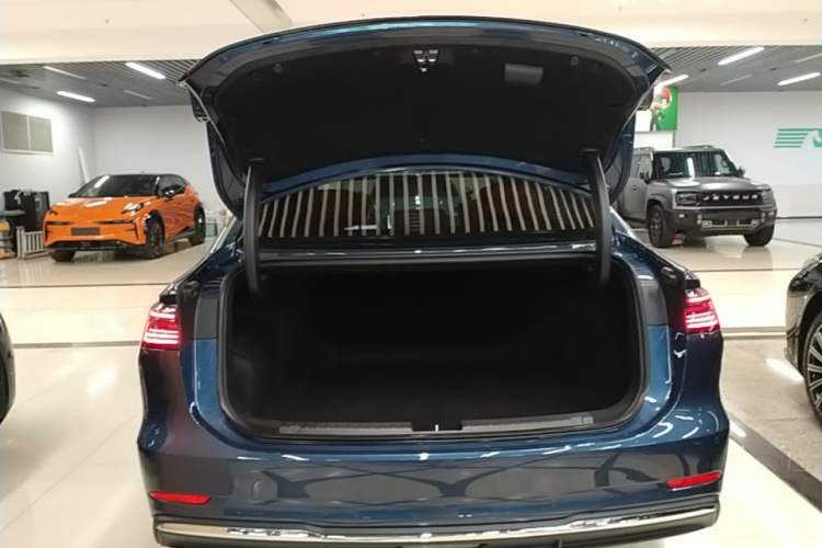 Used Geely Galaxy A7 2025 Model EM-i 150km Starship Edition Trunk