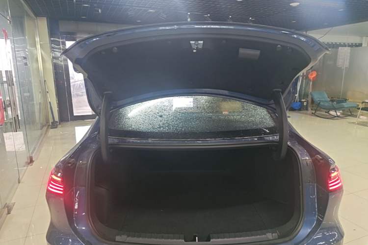 Used Geely Galaxy A7 2025 Model EM-i 150km Starship Edition Trunk