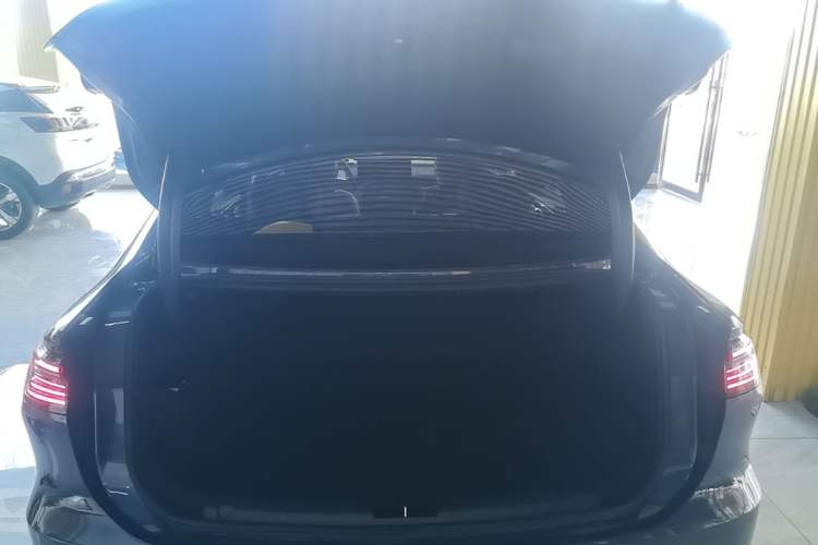 Used Geely Galaxy A7 2025 Model EM-i 150km Starship Edition Trunk