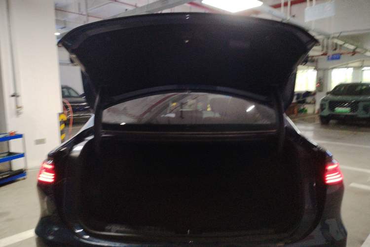 Used Geely Galaxy A7 2025 Model EM-i 150km Starship Edition Trunk