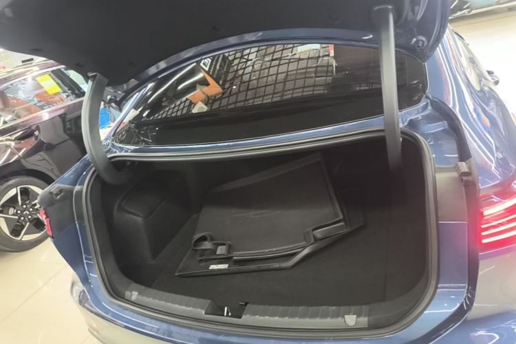 Used Geely Galaxy A7 2025 Model EM-i 150km Starship Edition Trunk