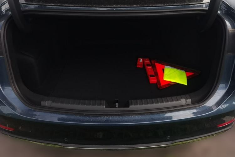 Used Geely Galaxy A7 2025 Model EM-i 150km Starship Edition Trunk