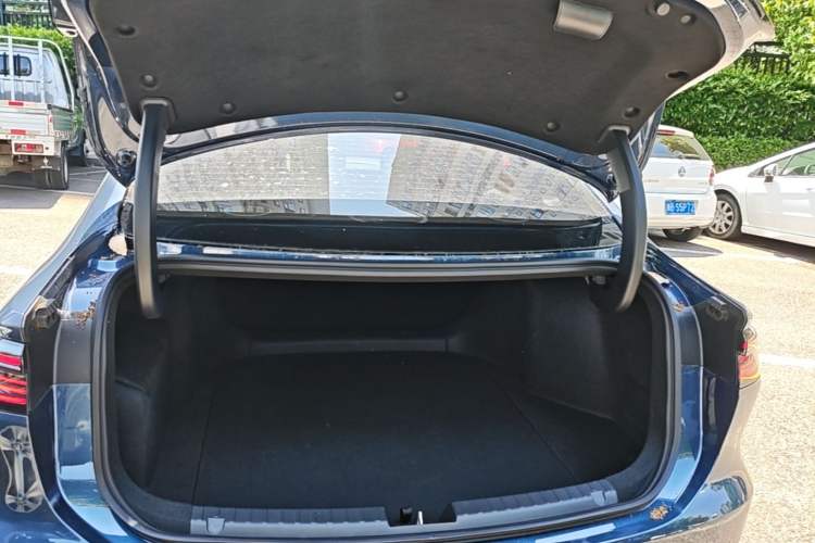 Used Geely Galaxy A7 2025 Model EM-i 150km Starship Edition Trunk