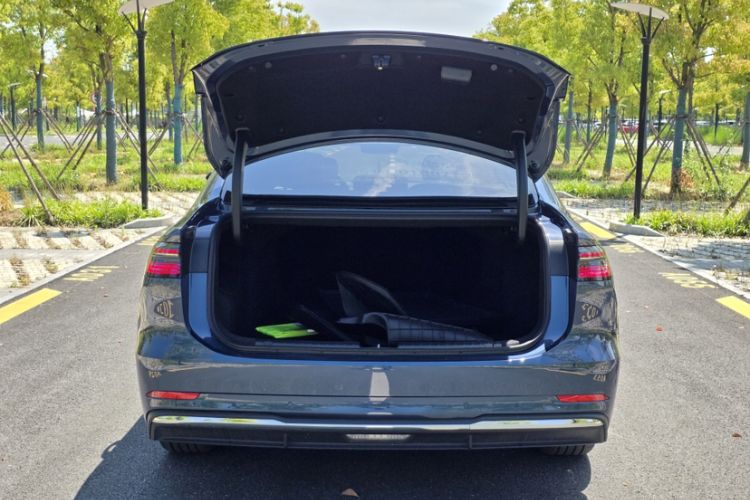 Used Geely Galaxy A7 2025 Model EM-i 150km Starship Edition Trunk