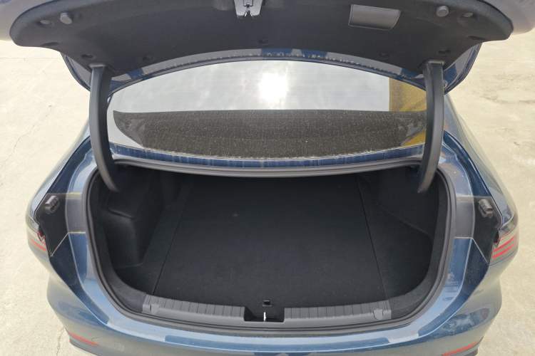 Used Geely Galaxy A7 2025 Model EM-i 150km Starship Edition Trunk