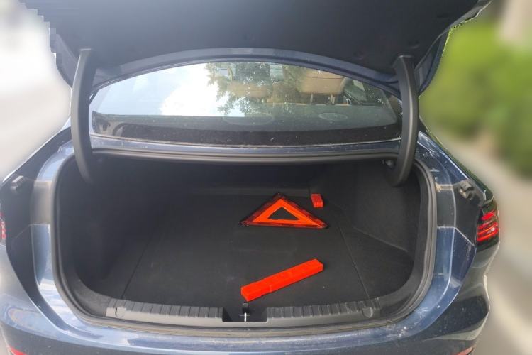 Used Geely Galaxy A7 2025 Model EM-i 150km Starship Edition Trunk