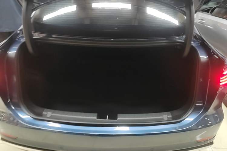 Used Geely Galaxy A7 2025 Model EM-i 150km Starship Edition Trunk