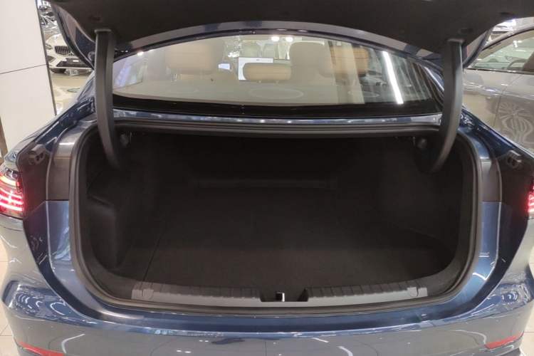 Used Geely Galaxy A7 2025 Model EM-i 150km Starship Edition Trunk