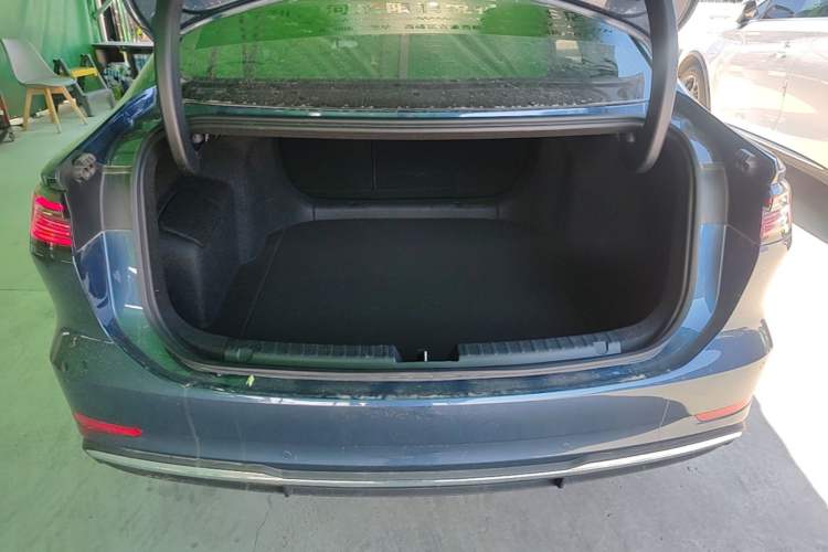 Used Geely Galaxy A7 2025 Model EM-i 150km Starship Edition Trunk