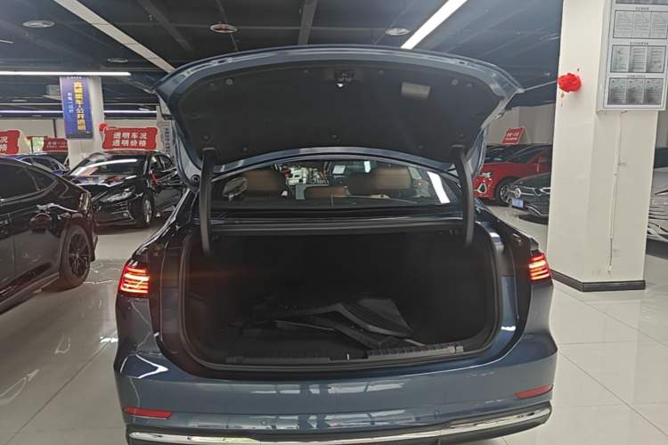 Used Geely Galaxy A7 2025 Model EM-i 150km Starship Edition Trunk