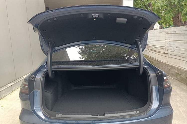 Used Geely Galaxy A7 2025 Model EM-i 150km Starship Edition Trunk