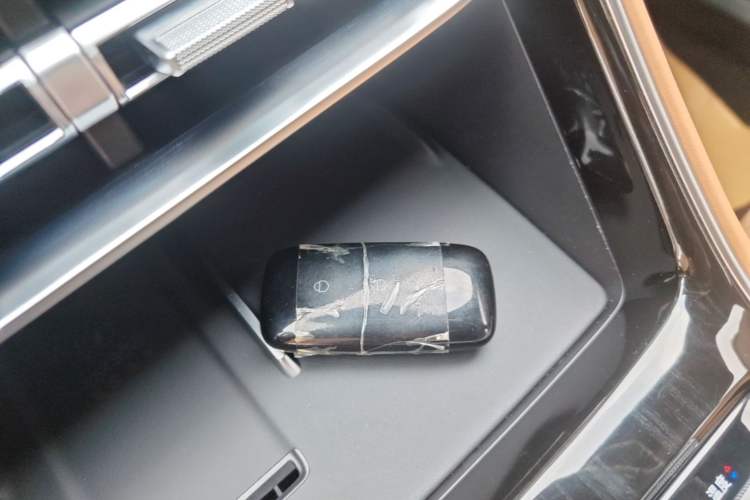 Used Geely Galaxy A7 2025 Model EM-i 150km Starship Edition Vehicle Key