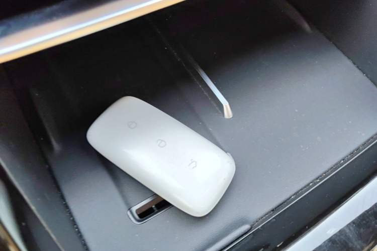 Used Geely Galaxy A7 2025 Model EM-i 150km Starship Edition Vehicle Key