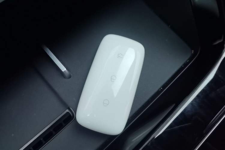 Used Geely Galaxy A7 2025 Model EM-i 150km Starship Edition Vehicle Key