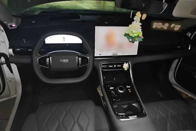 Used Geely Galaxy A7 2025 Model EM-i 150km Exploration+ Edition Center Console