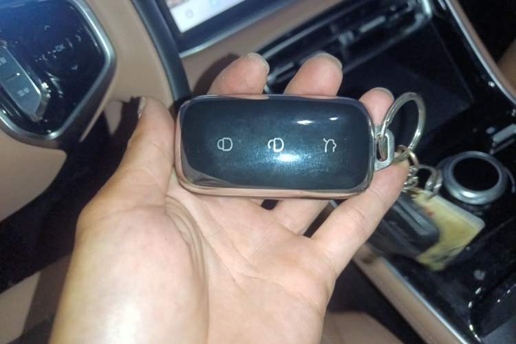 Used Geely Galaxy A7 2025 Model EM-i 150km Exploration+ Edition Vehicle Key