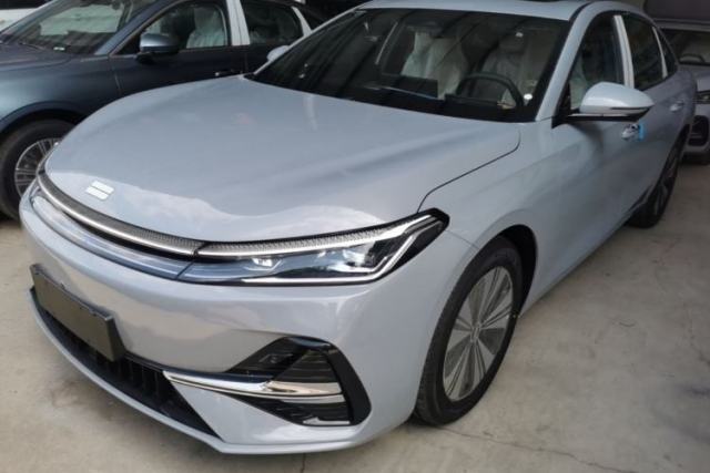 Used Geely Galaxy A7 2025 Model EM-i 150km Prestige Edition