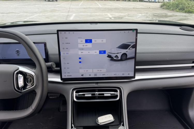 Used Geely Galaxy A7 2025 Model EM-i 70km Launch Edition Audio And AC Panel