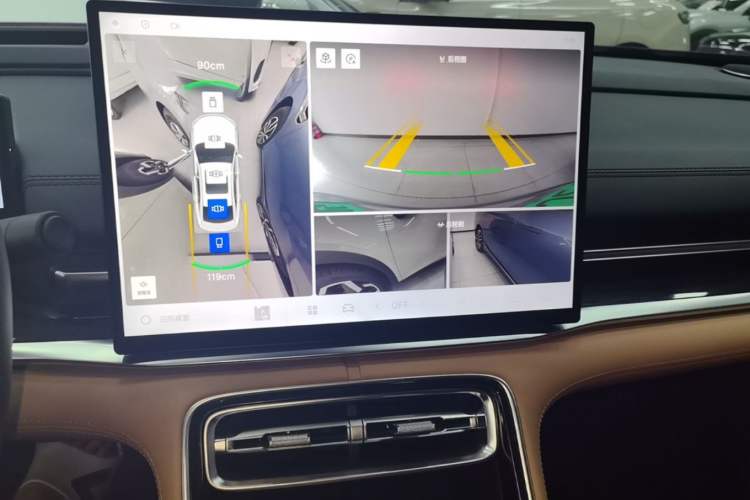 Used Geely Galaxy A7 2025 Model EM-i 150km Exploration+ Edition Audio And AC Panel
