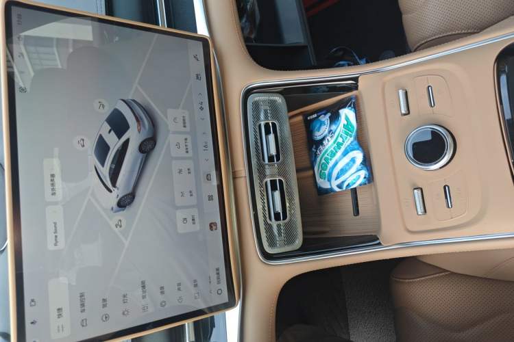 Used Geely Galaxy A7 2025 Model EM-i 150km Exploration+ Edition Audio And AC Panel