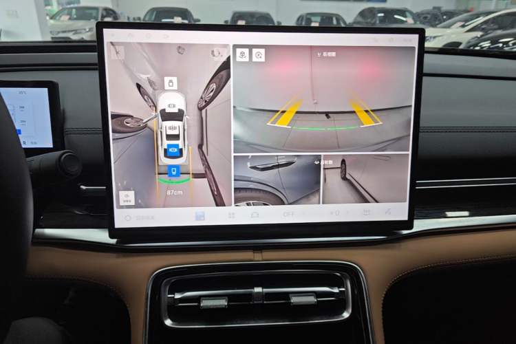 Used Geely Galaxy A7 2025 Model EM-i 150km Exploration+ Edition Audio And AC Panel