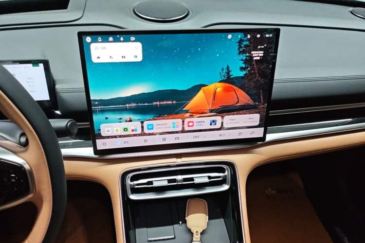 Used Geely Galaxy A7 2025 Model EM-i 150km Exploration+ Edition Audio And AC Panel