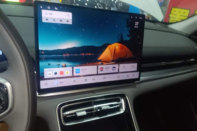Used Geely Galaxy A7 2025 Model EM-i 70km Launch Edition Audio And AC Panel