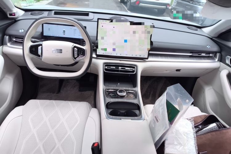 Used Geely Galaxy A7 2025 Model EM-i 150km Starship Edition Center Console