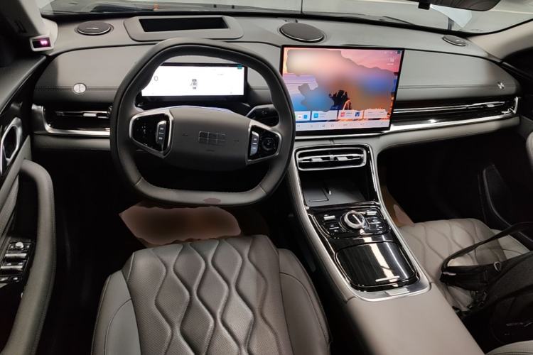 Used Geely Galaxy A7 2025 Model EM-i 150km Exploration+ Edition Center Console