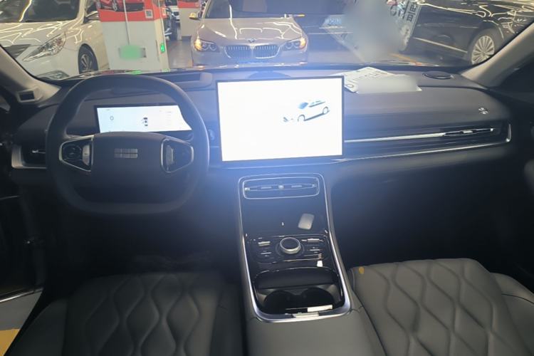Used Geely Galaxy A7 2025 Model EM-i 150km Exploration+ Edition Center Console