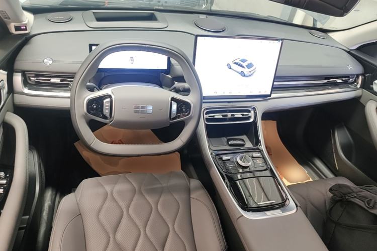 Used Geely Galaxy A7 2025 Model EM-i 150km Exploration+ Edition Center Console