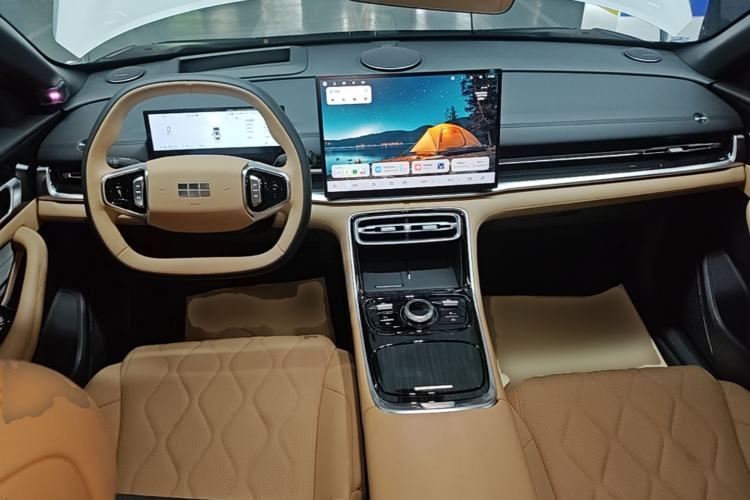 Used Geely Galaxy A7 2025 Model EM-i 150km Exploration+ Edition Center Console