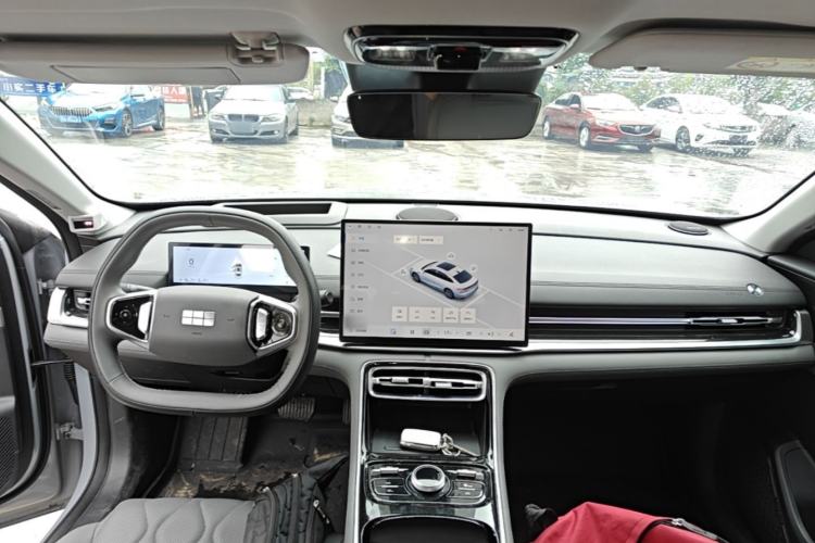 Used Geely Galaxy A7 2025 Model EM-i 150km Exploration+ Edition Center Console