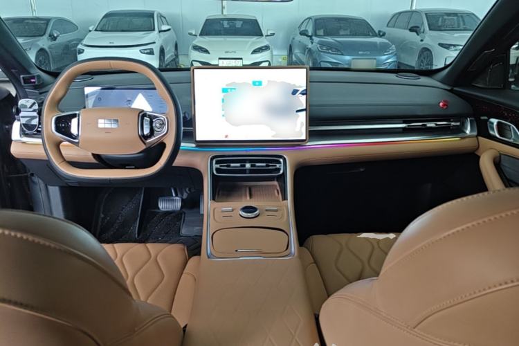 Used Geely Galaxy A7 2025 Model EM-i 150km Long-Distance Edition Center Console