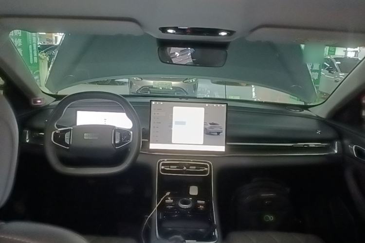Used Geely Galaxy A7 2025 Model EM-i 70km Launch Edition Center Console